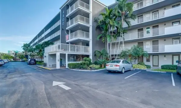 4800 Hillcrest Ln 511 511, Hollywood, FL 33021