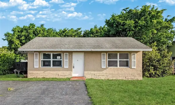 9800 NW 70th Court, Tamarac, FL 33321