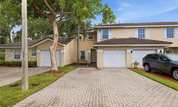 5307 NW 90th Avenue, Sunrise, FL 33351