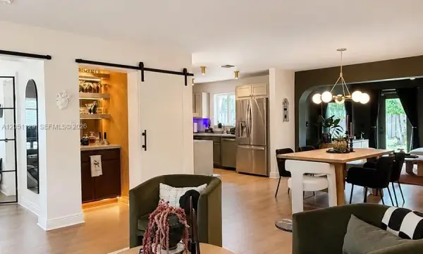 1713 SW 10th Court, Fort Lauderdale, FL 33312