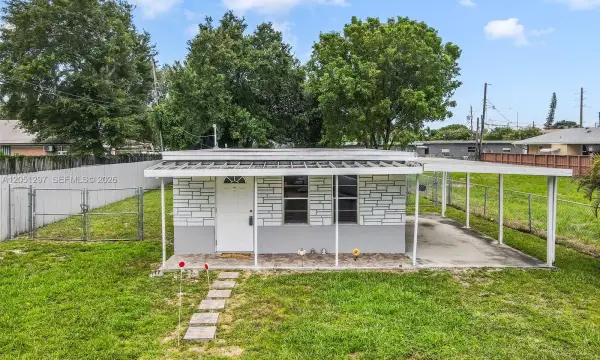 523 N 60th Way, Hollywood, FL 33024