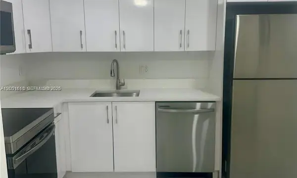4166 Inverrary Drive 210, Lauderhill, FL 33319