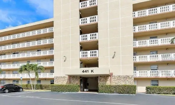 441 SE 3rd Street 505, Dania Beach, FL 33004