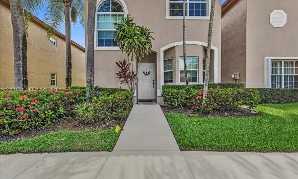 16138 Emerald Cove Road, Weston, FL 33331