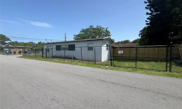 1430 NW 7th Street, Fort Lauderdale, FL 33311