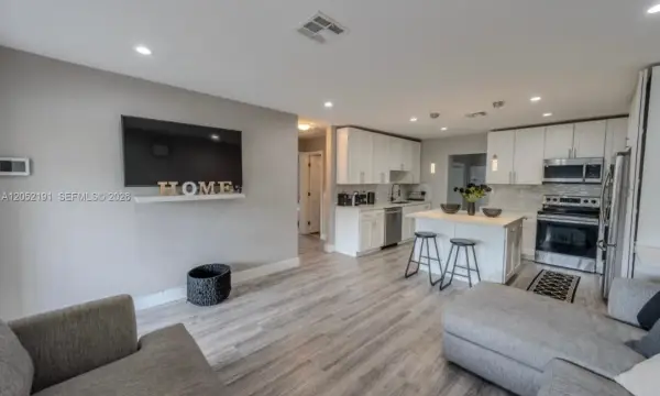 1120 S 28th Avenue, Hollywood, FL 33020