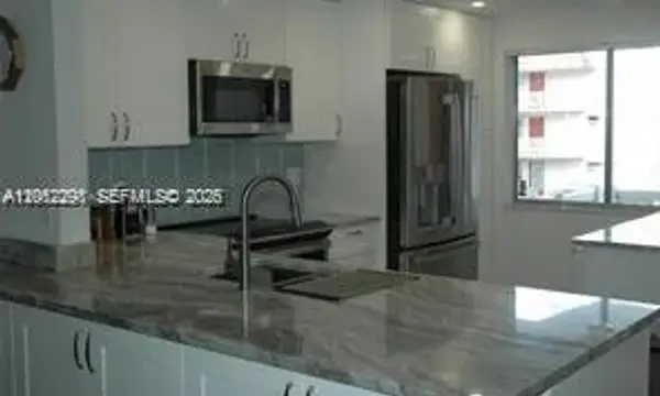 3571 Inverrary Drive 201, Lauderhill, FL 33319