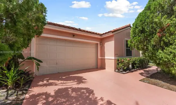 10232 SW 16th Court, Pembroke Pines, FL 33025