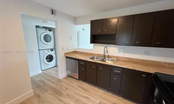 7561 NW 16th Street 2411, Plantation, FL 33313