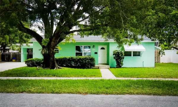 1427 Crest Drive, Lake Worth, FL 33461