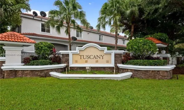 2833 SW 82nd Avenue 104, Miramar, FL 33025