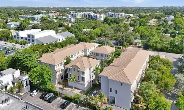 2726 Old Florida Trail, Wilton Manors, FL 33334