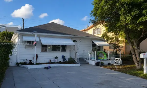 1711 Jackson Street, Hollywood, FL 33020
