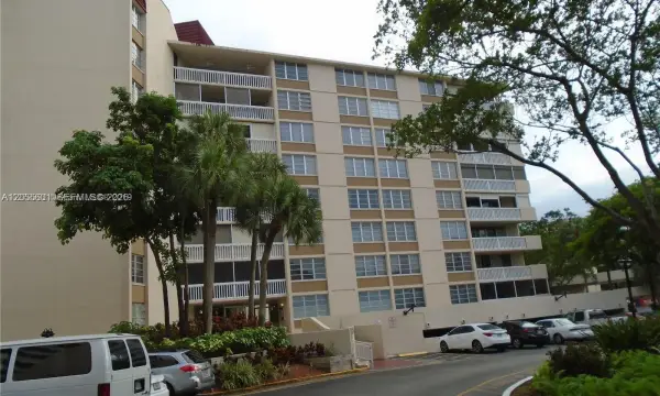 6921 Environ Boulevard 4p, Lauderhill, FL 33319