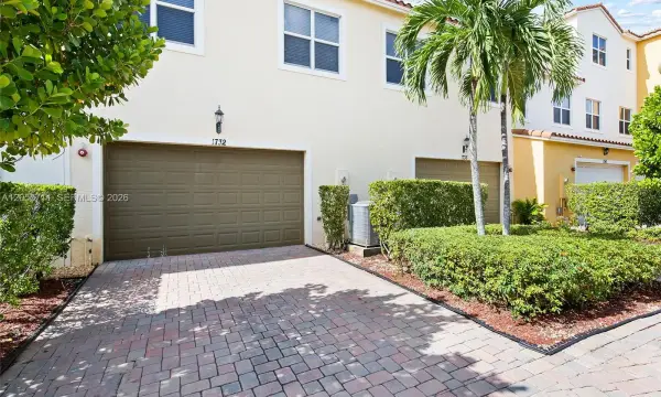 1732 NW 124th Place, Pembroke Pines, FL 33028