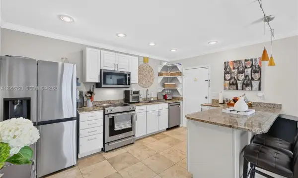 2220 NE 68th Street 1012, Fort Lauderdale, FL 33308