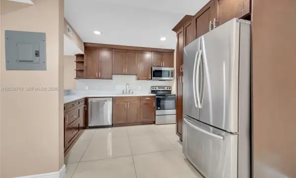 4848 NW 24th Court 118, Lauderdale Lakes, FL 33313