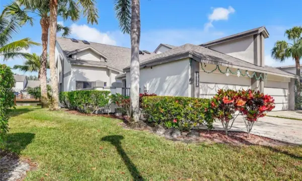 802 Landings Boulevard, Greenacres, FL 33413
