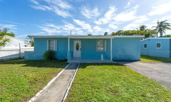 1207 Chateau Park Drive, Fort Lauderdale, FL 33311