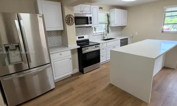 734 SW 8th Street, Dania Beach, FL 33004