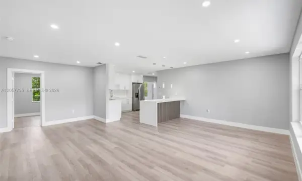 6420 NW 26th Street, Sunrise, FL 33313