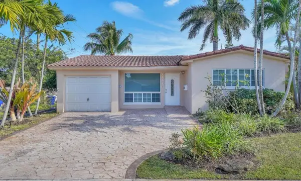 2005 N 36th Avenue, Hollywood, FL 33021
