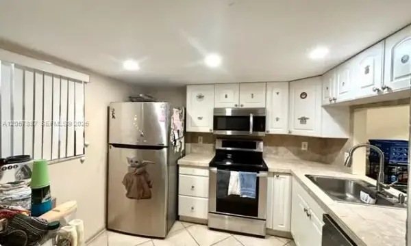 3905 N Nob Hill Road 312, Sunrise, FL 33351