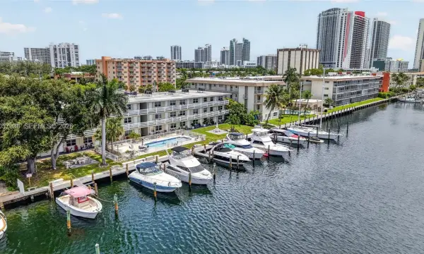 2100 Diana Drive 310, Hallandale Beach, FL 33009, Hallandale Beach, FL, 33009