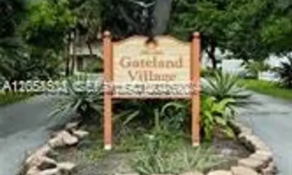 3777 NW 78th Avenue 8e, Davie, FL 33024