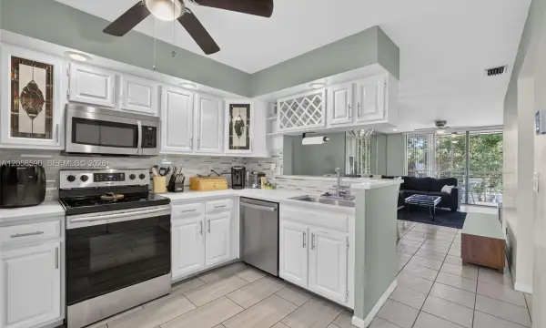 7653 NW 79th Avenue 312, Tamarac, FL 33321