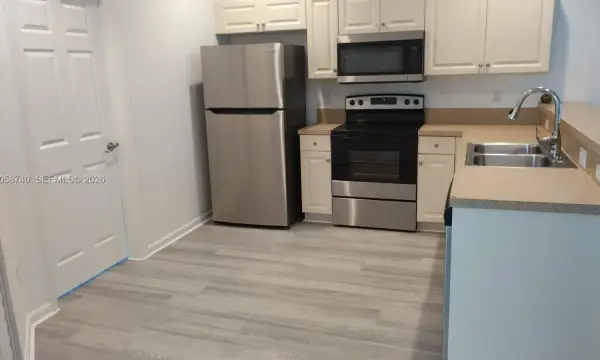 1960 Freeport Lane 1960, Riviera Beach, FL 33404, Riviera Beach, FL, 33404