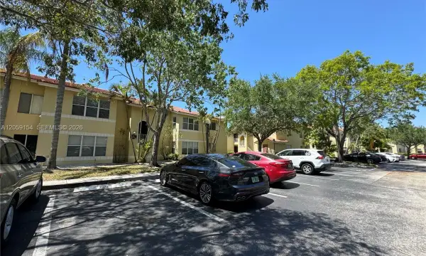 417 Vista Isles Drive 2324, Sunrise, FL 33325