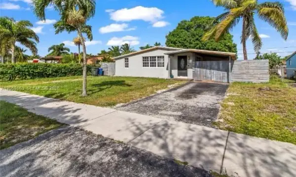 741 NE 58th Street, Oakland Park, FL 33334