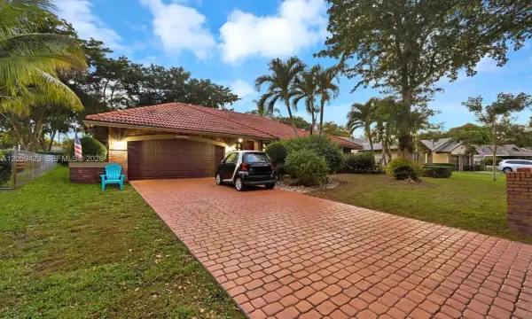 8622 NW 49th Drive, Coral Springs, FL 33067