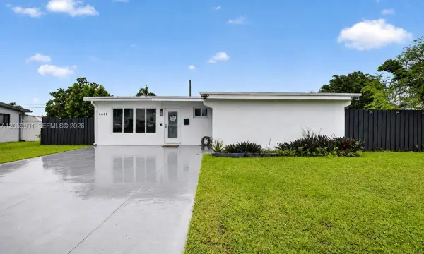 6601 SW 6th Street, Pembroke Pines, FL 33023