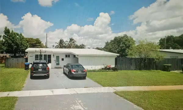 6601 SW 6th Street, Pembroke Pines, FL 33023