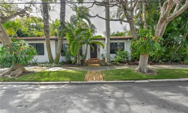 110 N 16th Avenue, Hollywood, FL 33020