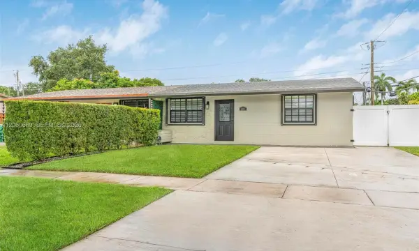 5001 SW 92nd Terrace, Cooper City, FL 33328