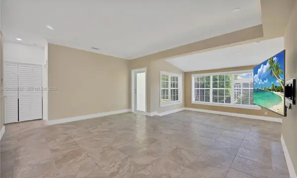 818 NE 3rd Street, Hallandale Beach, FL 33009, Hallandale Beach, FL, 33009