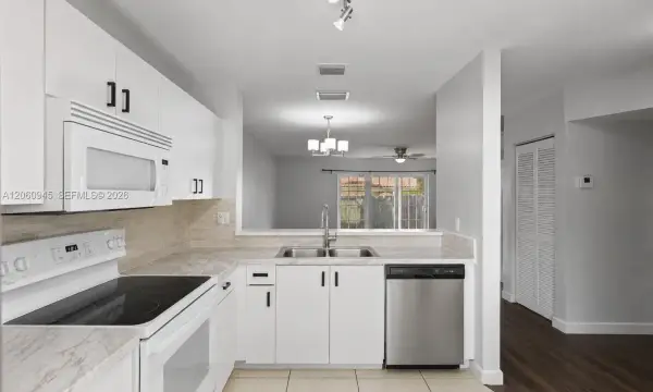 634 NW 208th Drive, Pembroke Pines, FL 33029