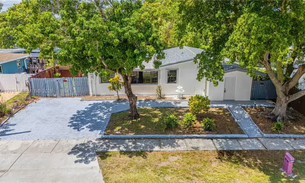 4011 SW 32nd Street, West Park, FL 33023