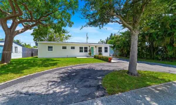 320 NE 59th Court, Oakland Park, FL 33334