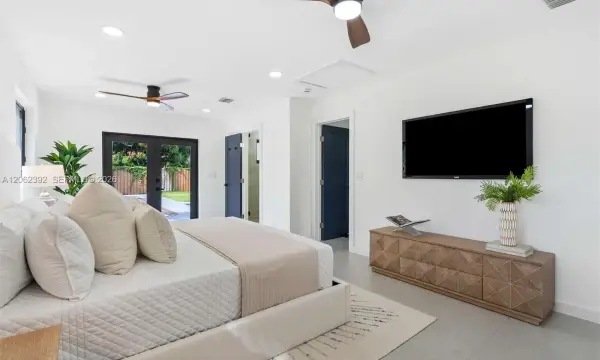 949 Lighthouse Drive, North Palm Beach, FL 33408
