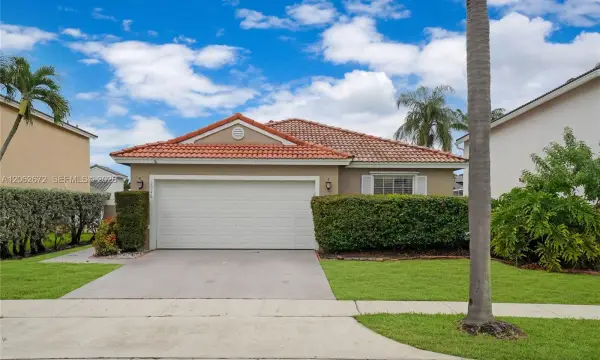 18946 NW 10th Street, Pembroke Pines, FL 33029