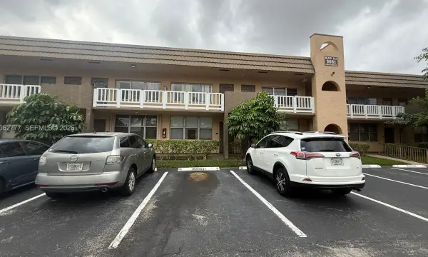 9081 Sunrise Lakes Boulevard 105, Sunrise, FL 33322