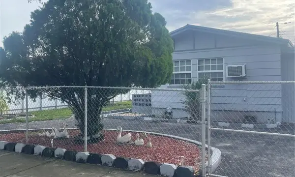 2311 NW 27th Terrace, Fort Lauderdale, FL 33311