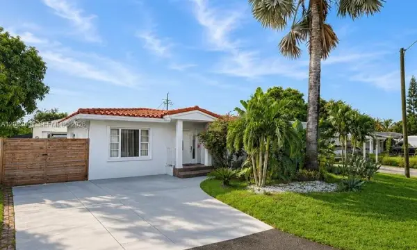 4730 NE 3rd Avenue, Oakland Park, FL 33334