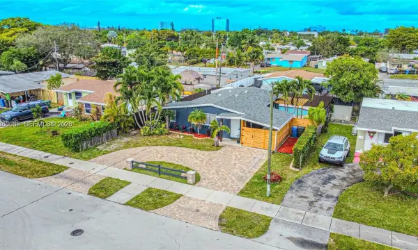 801 NE 57th Street, Oakland Park, FL 33334