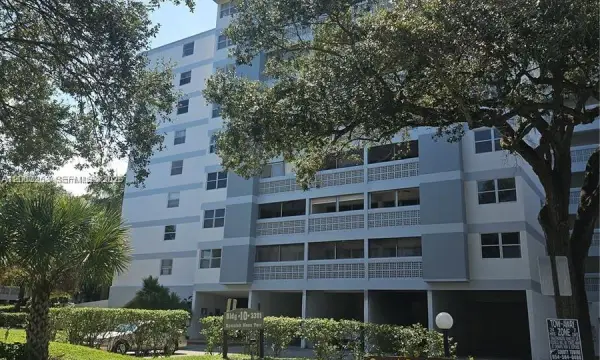 3301 Spanish Moss Terrace 708, Lauderhill, FL 33319