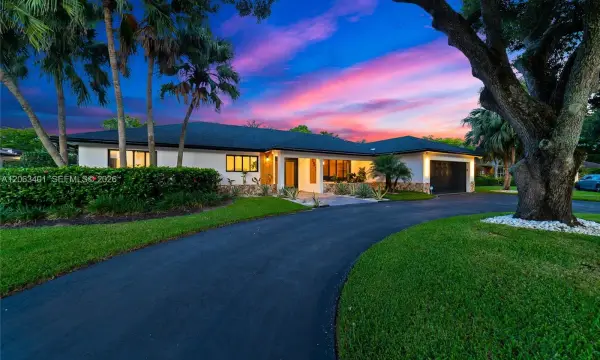 1520 SW 68th Avenue, Plantation, FL 33317